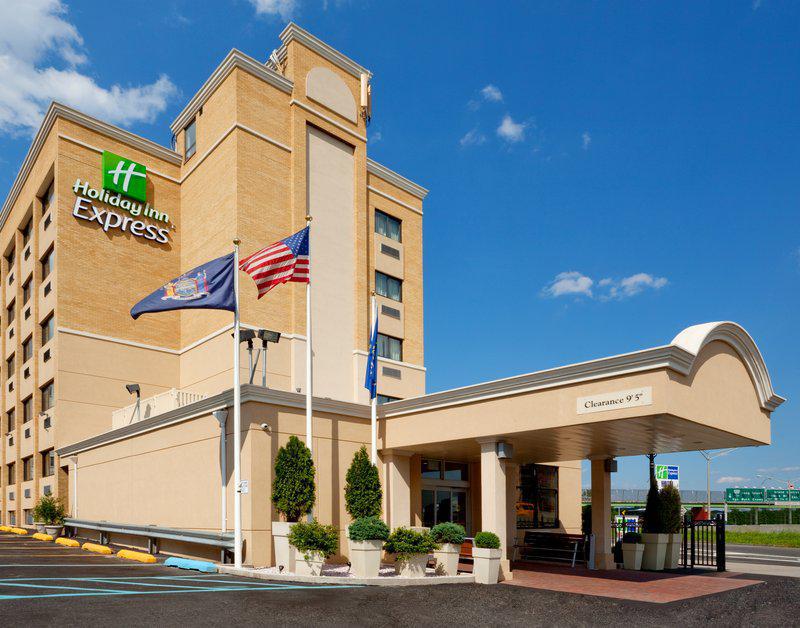 ניו יורק Holiday Inn Express Laguardia Airport, An Ihg Hotel מראה חיצוני תמונה