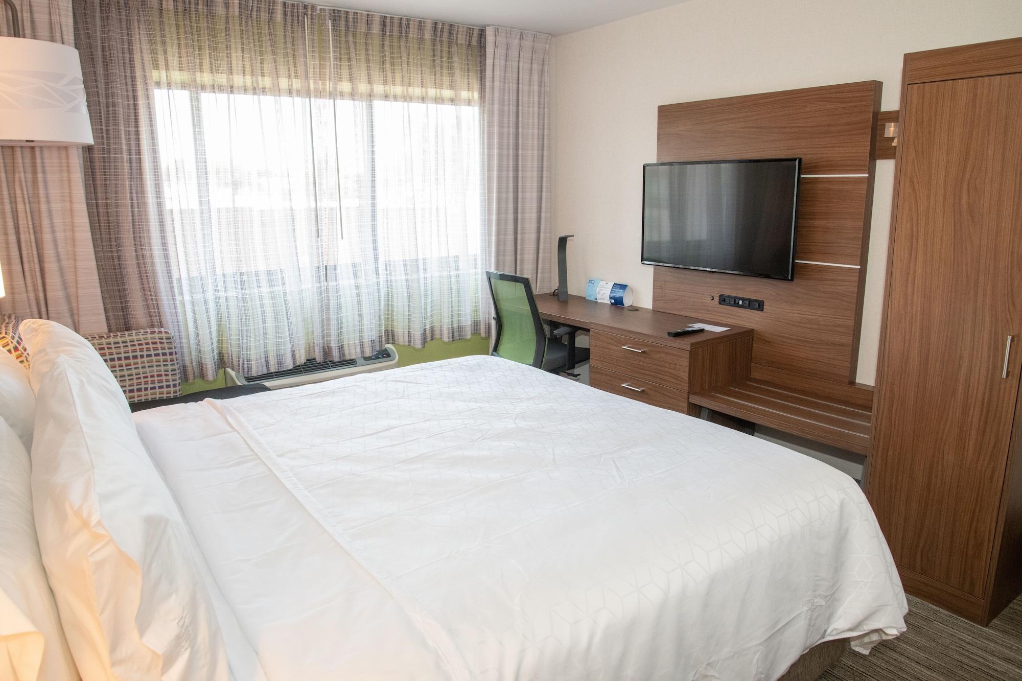 ניו יורק Holiday Inn Express Laguardia Airport, An Ihg Hotel מראה חיצוני תמונה